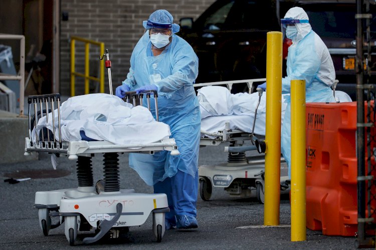 ब्रिटेन में अप्रैल 2022 तक ओमिक्रोन संक्रमण से हो सकती है पचहत्तर हज़ार तक मौतें: अध्ययन
