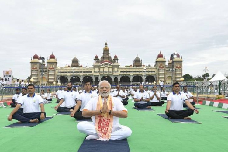 योग संपूर्ण मानवता के लिए है, हमें योग को जीना है: प्रधानमंत्री नरेंद्र मोदी