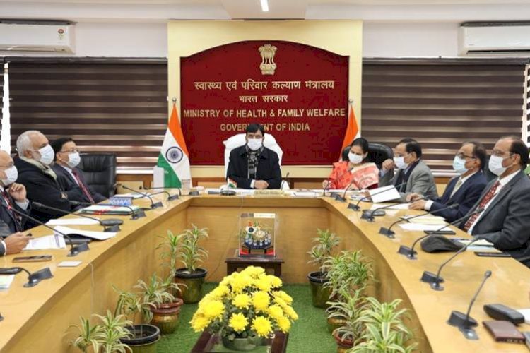कोविड-19 के आसन्न खतरे से केंद्र सरकार चिंतित, केंद्रीय स्वास्थ्य मंत्री ने की बैठक 