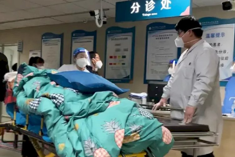चीन में बरपा कोरोना का कहर, मीडिया रिपोर्ट के मुताबिक एक दिन में 3.7 करोड़ मामले हुए दर्ज