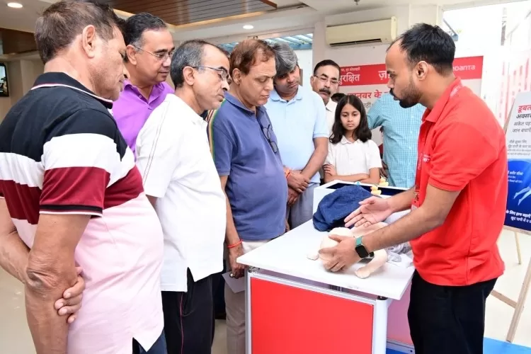 मेदांता फर्स्ट एड और सीपीआर की ट्रेनिंग देगा सुरक्षा गार्ड सफाई कर्मचारियों और सोसायटी स्टाफ को