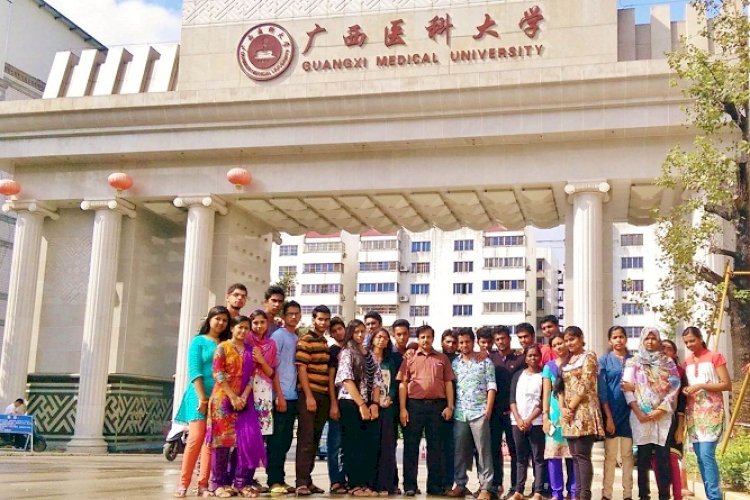 चीन में मेडिकल की पढ़ाई कर रहे छात्रों का भविष्य संकट में।