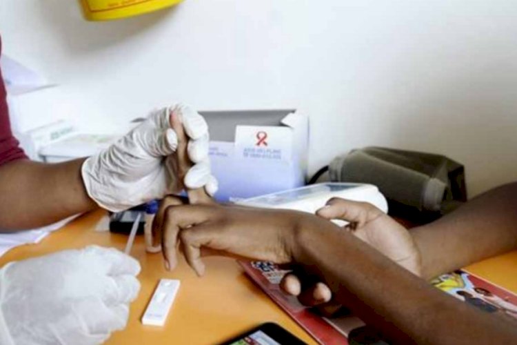माताओं से बच्चों में होने वाले एचआईवी व सिफ़लिस संक्रमण की जाँच के लिए सस्ती परीक्षण किट उपलब्ध।