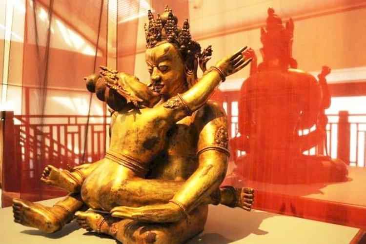 भारतीय दर्शन में संभोग सामान्य आनंद के बजाय पूर्ण ज्ञान प्राप्त करने का मार्ग है 