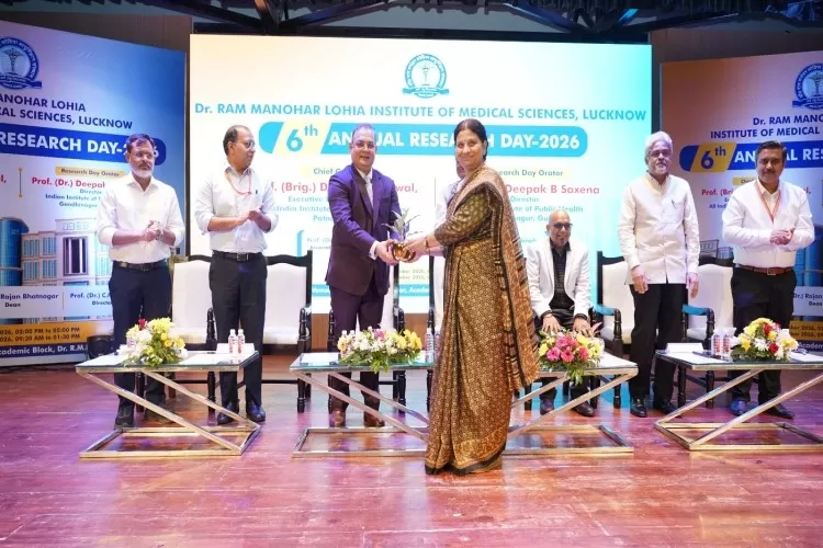 लोहिया संस्थान में वार्षिक अनुसंधान दिवस-26 पर शोधार्थियों द्वारा वैज्ञानिक प्रस्तुतियां  