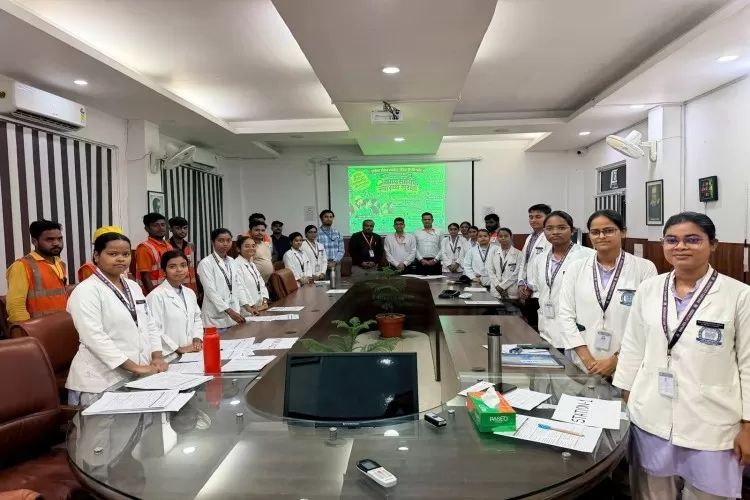 सामुदायिक स्वास्थ्य नर्सिंग विभाग द्वारा लोहिया में में व्यावसायिक स्वास्थ्य कार्यक्रम  